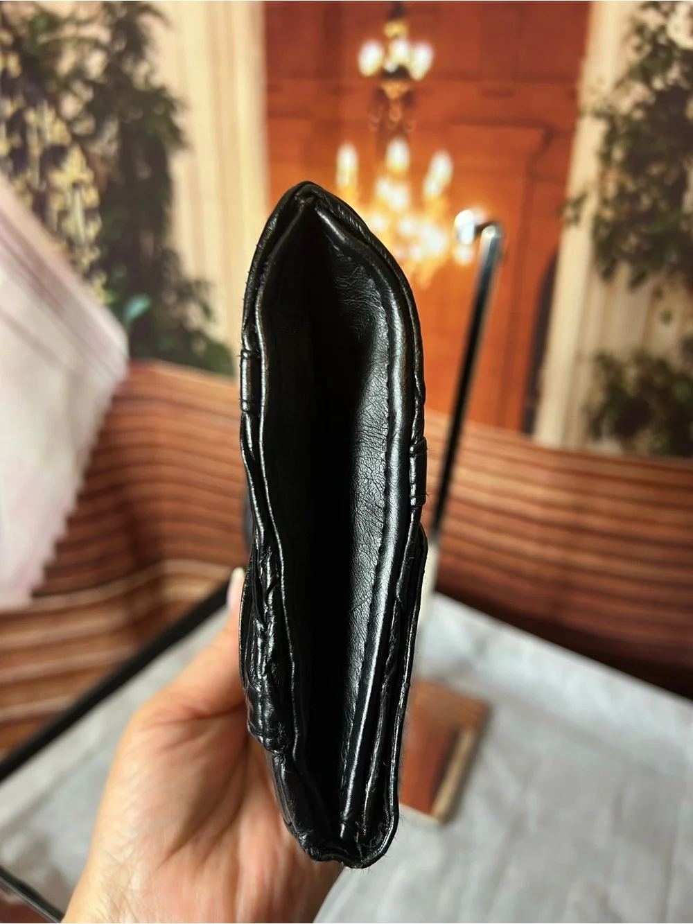 Vintage Jessica McClintock black clutch unique faux leather exterior 🖤